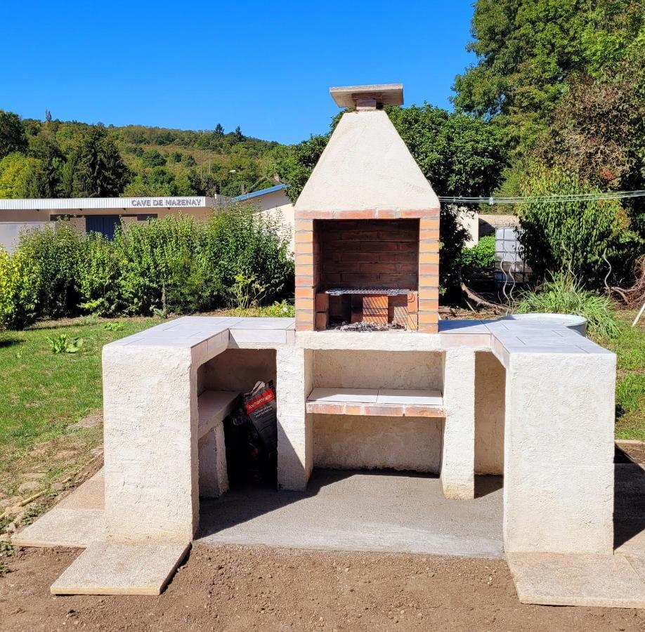Gite La Providence Saint-Sernin-du-Plain Zewnętrze zdjęcie