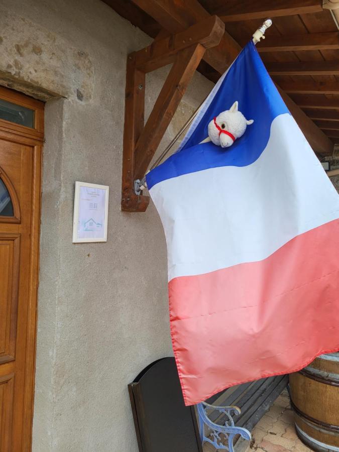 Gite La Providence Saint-Sernin-du-Plain Zewnętrze zdjęcie