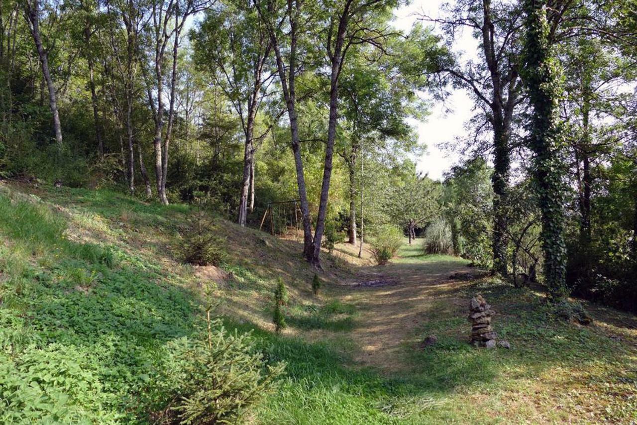 Gite La Providence Saint-Sernin-du-Plain Zewnętrze zdjęcie