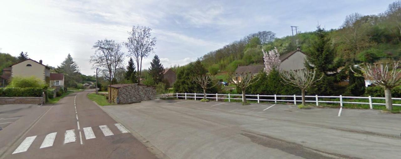 Gite La Providence Saint-Sernin-du-Plain Zewnętrze zdjęcie